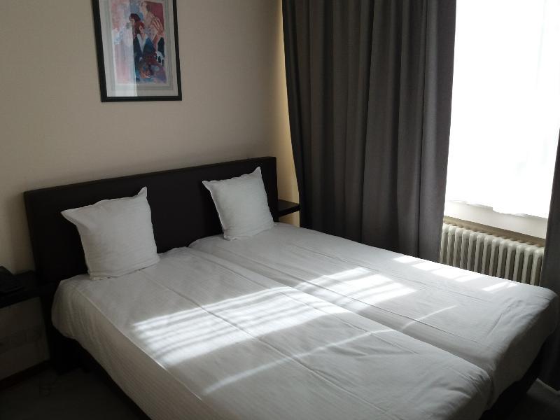 Slina Hotel Brussels Sint-Jans-Molenbeek Exterior foto